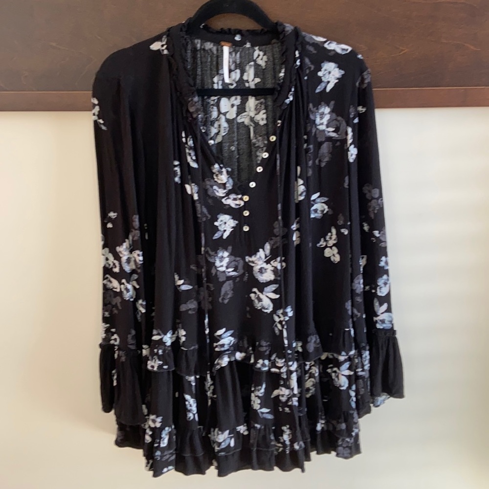 Free People tunic size small $49